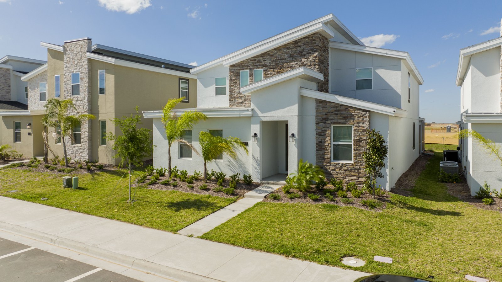 9332 Sommerset Hills - Main View